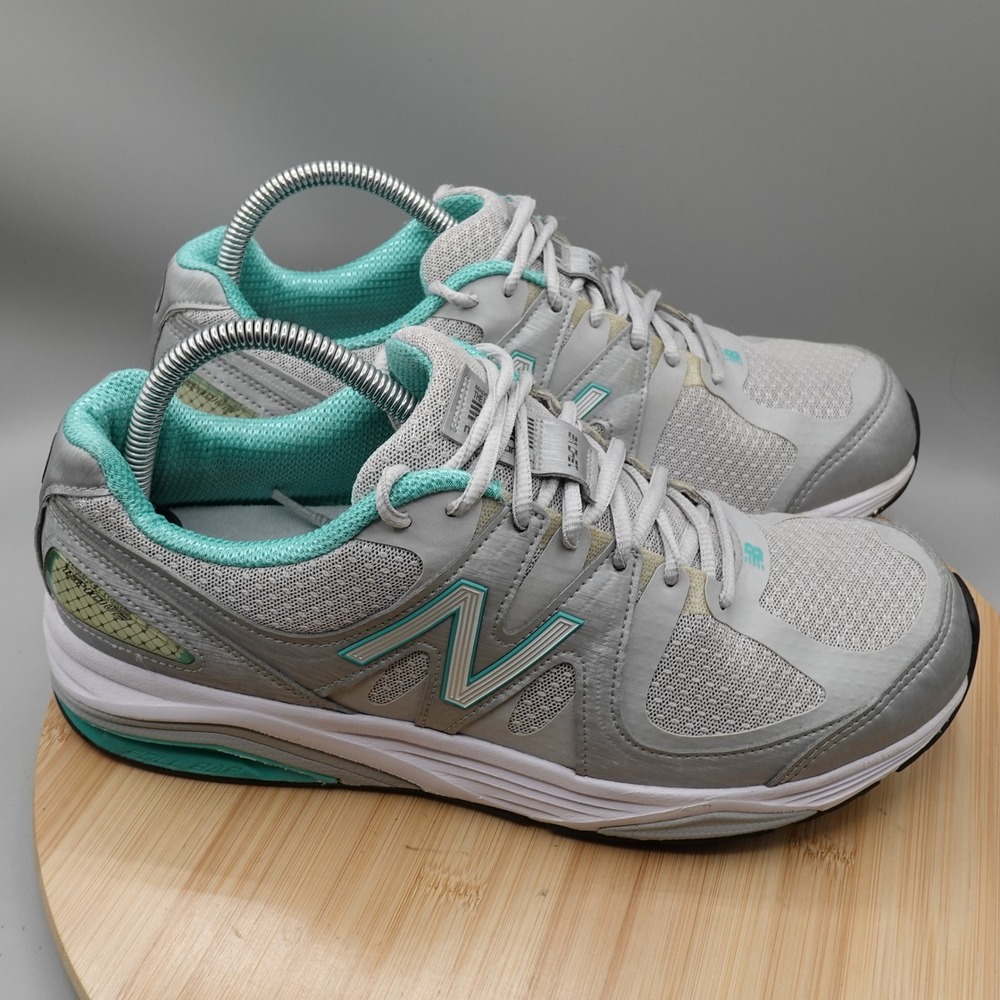 New Balance Shoes Womens 10.5 Grey 1540v2 Running Athletic Sneaker Flaws - Picture 4 of 11